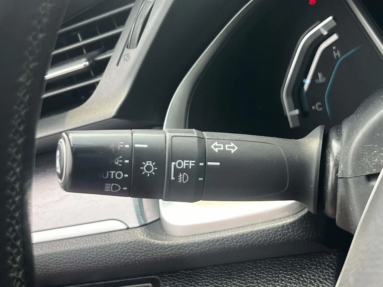 Used 2016 Red Honda Touring image 31