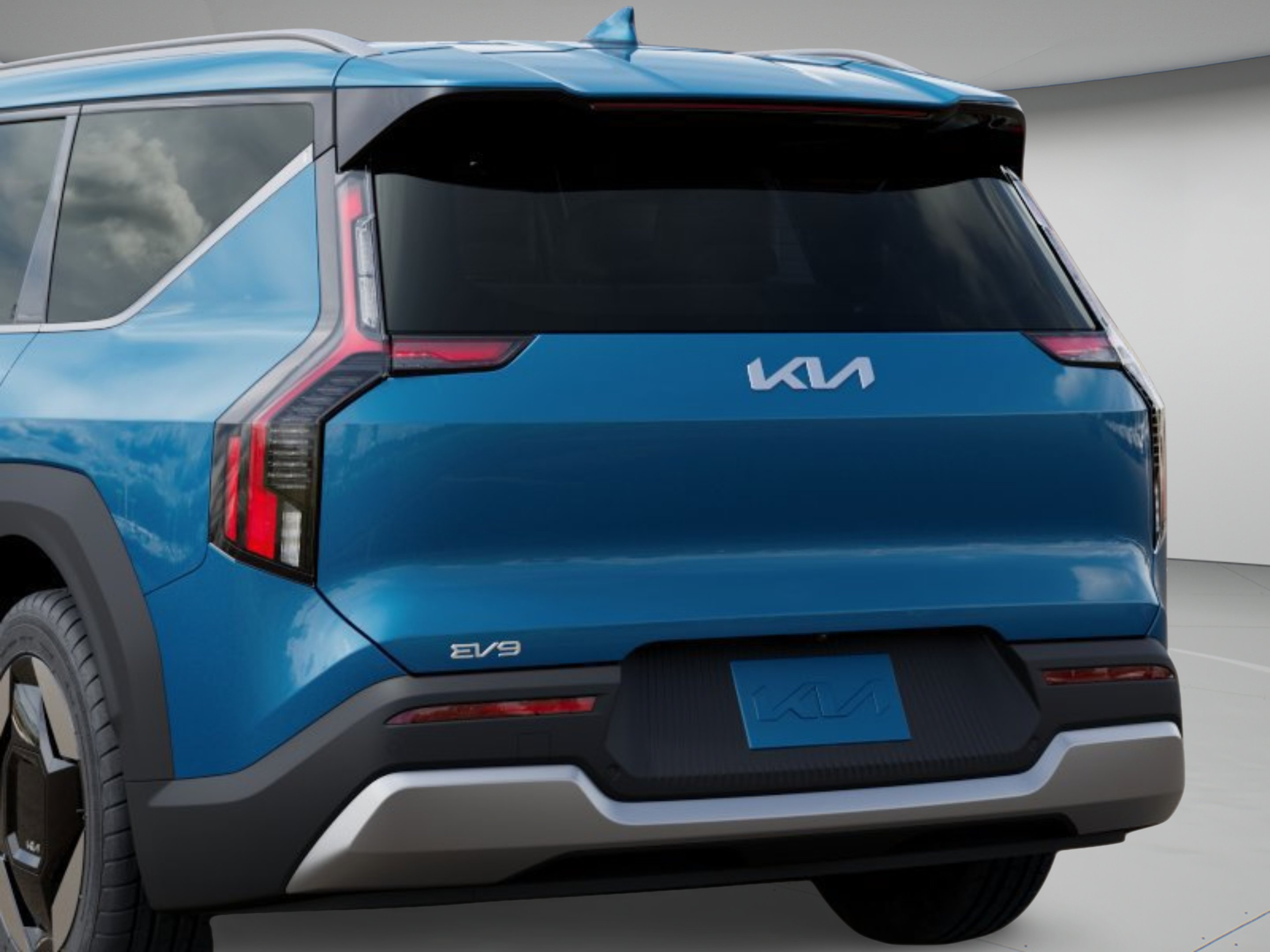 New 2026 Ocean Blue Kia Wind image 23
