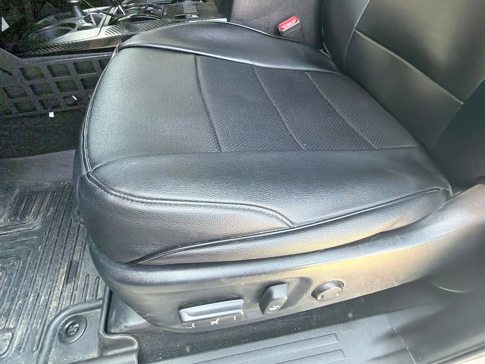 Used 2019 White Toyota TRD Off-Road image 19