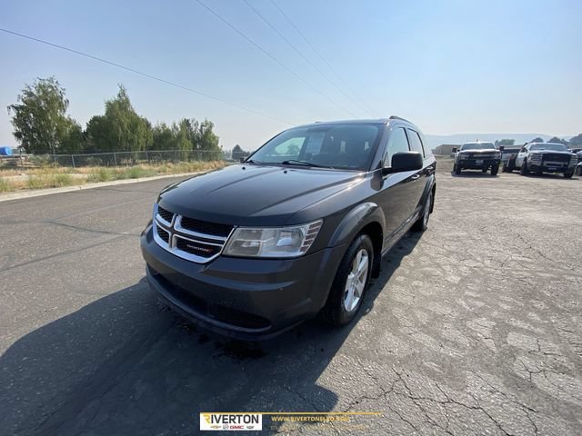 Used 2016 Gray Dodge SE image 1