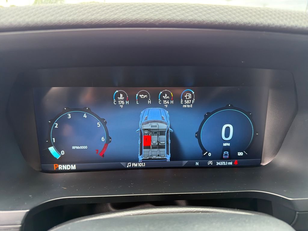 Used 2025 Silver Ford XLT image 19