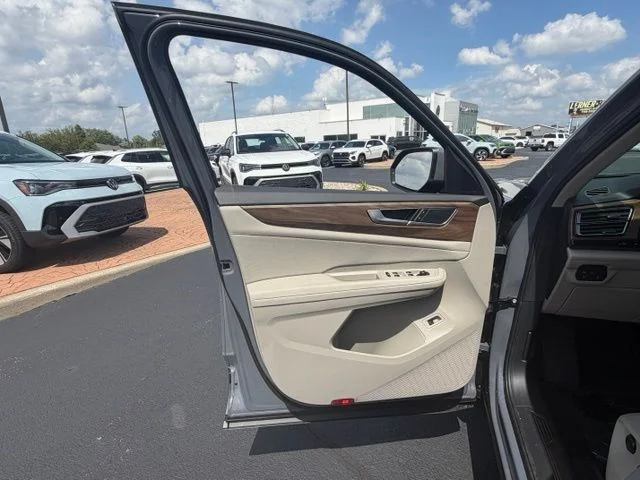 New 2026 Gray Volkswagen 2.0T SE w/Technology image 14