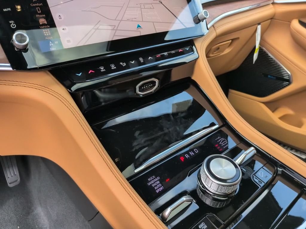New 2026 White/off-white Jeep Summit image 26