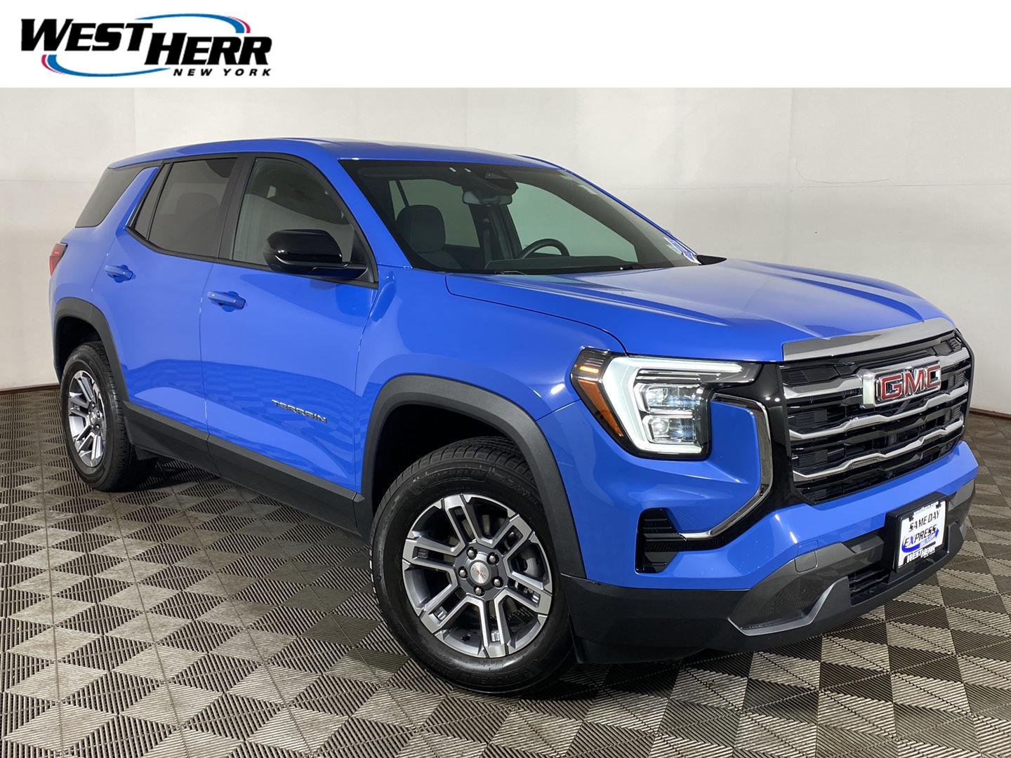 Used 2025 Rapids Metallic GMC FWD Elevation image 1