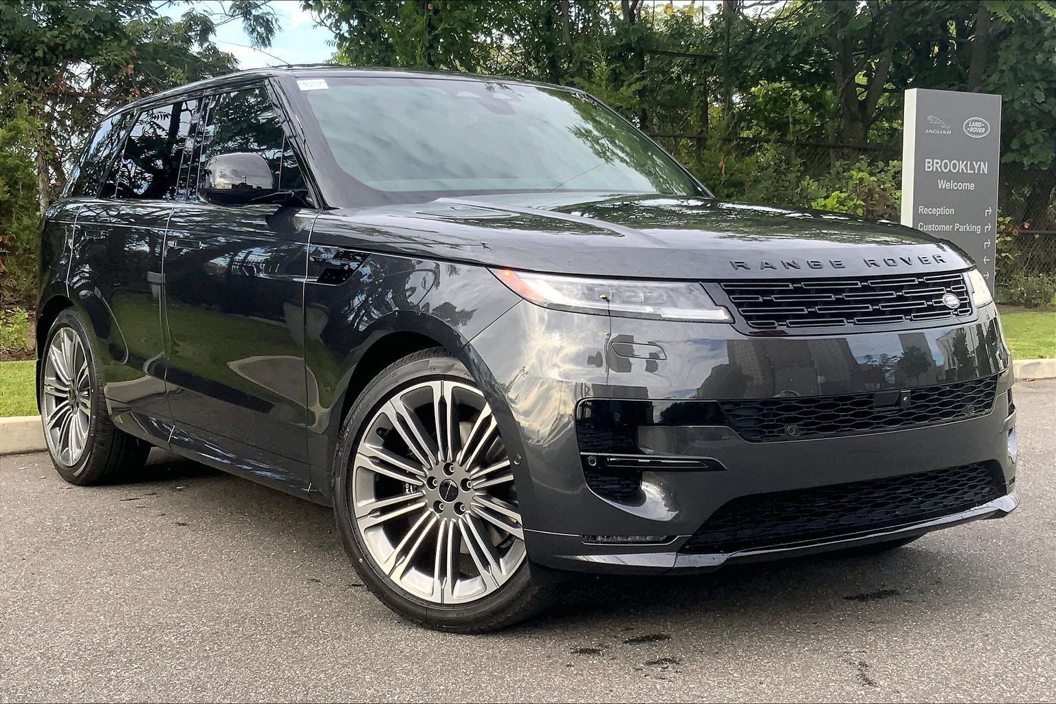 New 2027 Carpathian Grey Land Rover Dynamic SE image 2