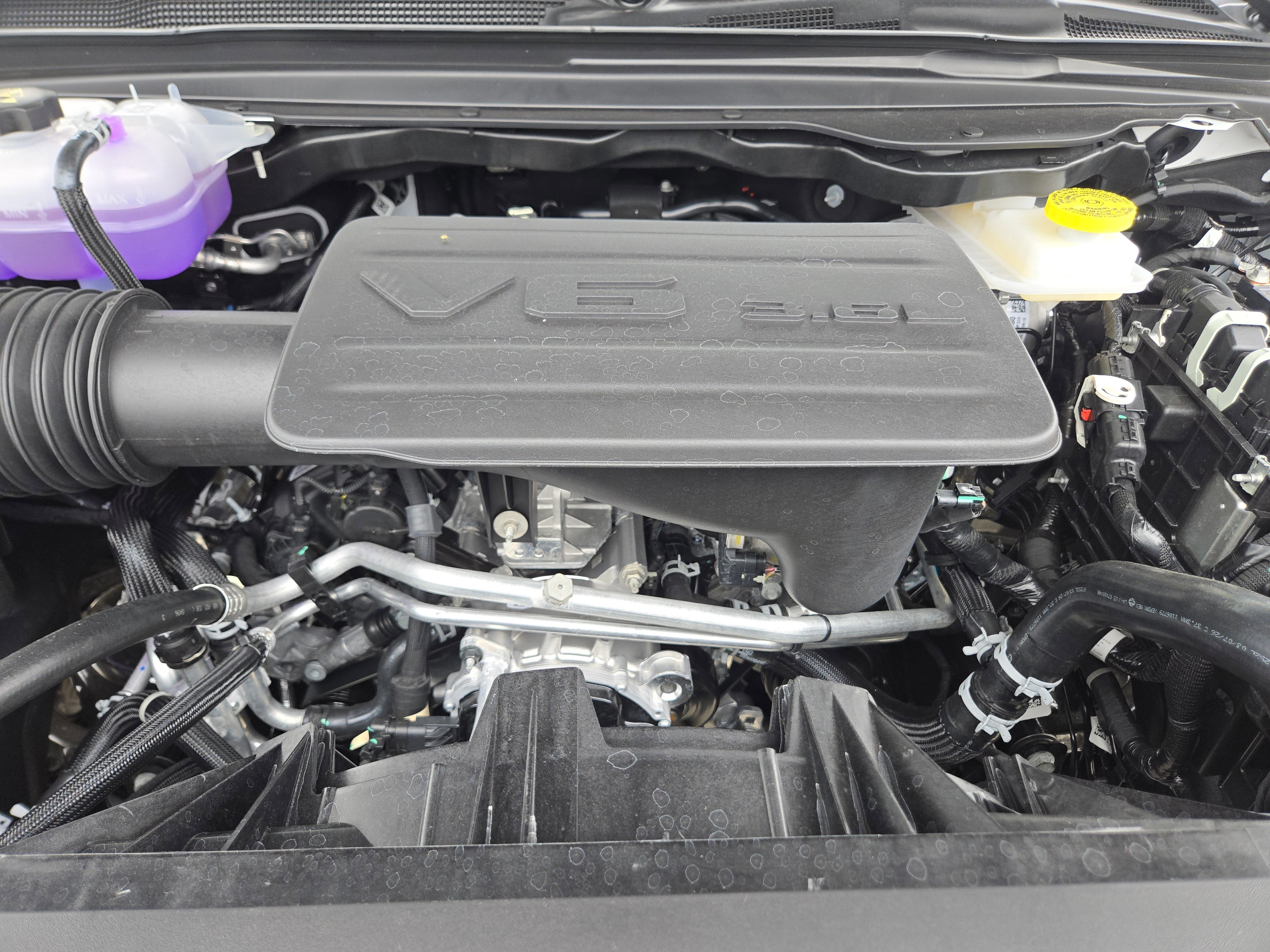 New 2026 Bright White Clearcoat RAM Tradesman image 21
