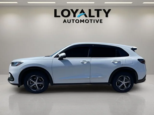 Used 2023 White Honda EX-L image 2