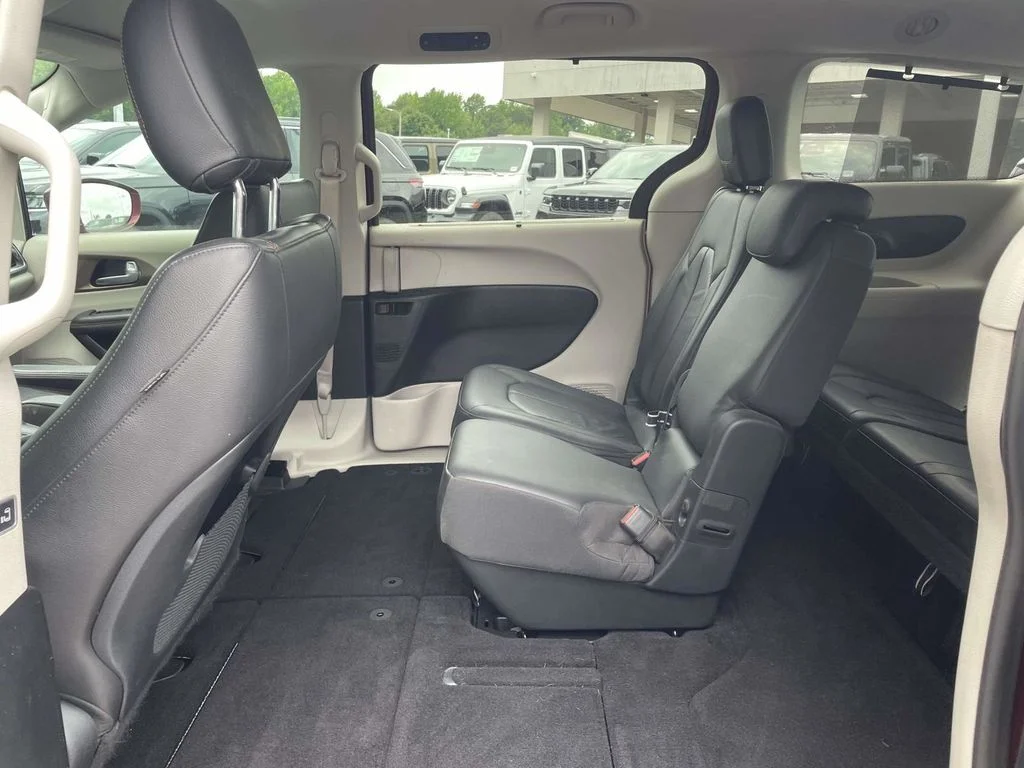 Certified Used 2017 Red Chrysler Touring L image 19