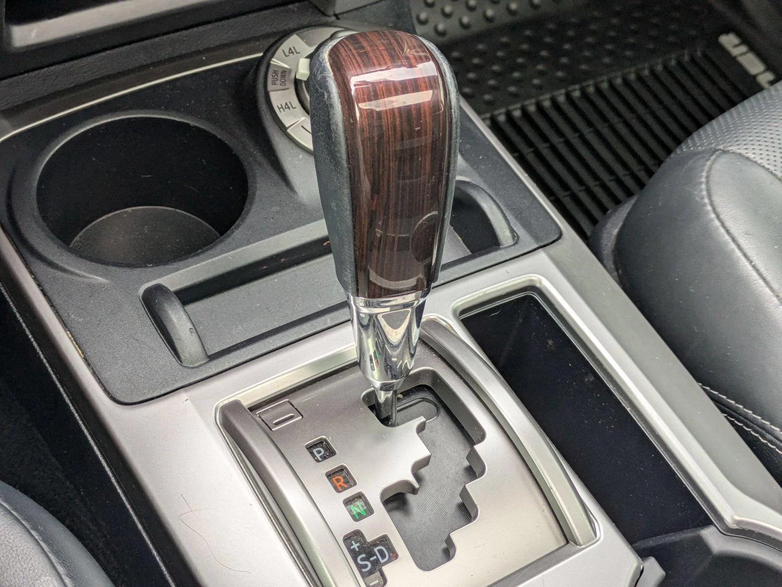 Used 2019 Midnight Black Metallic Toyota Limited image 20