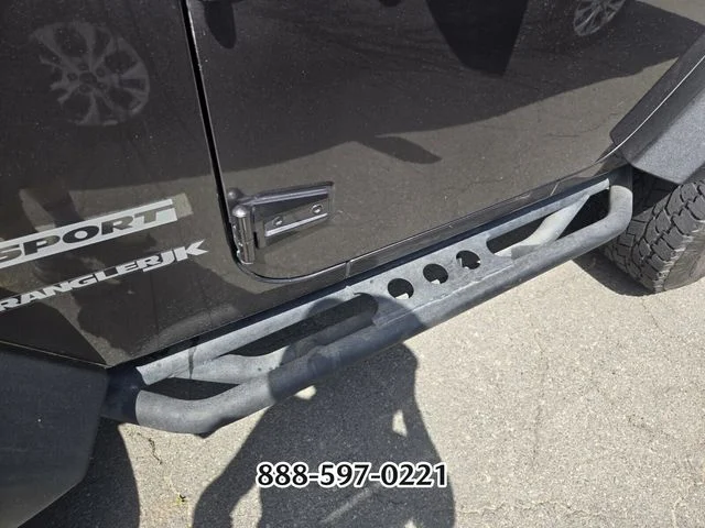 Used 2018 Gray Jeep Sport image 3