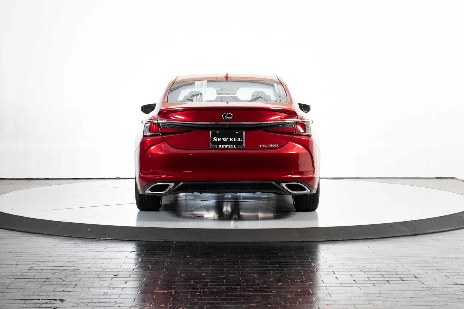 Certified Used 2022 MATADOR RED MICA Lexus F SPORT image 4