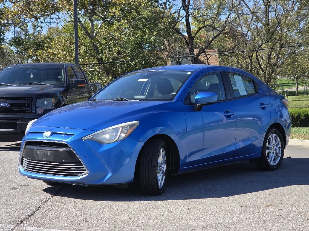 Used 2016 Blue Scion Base image 20