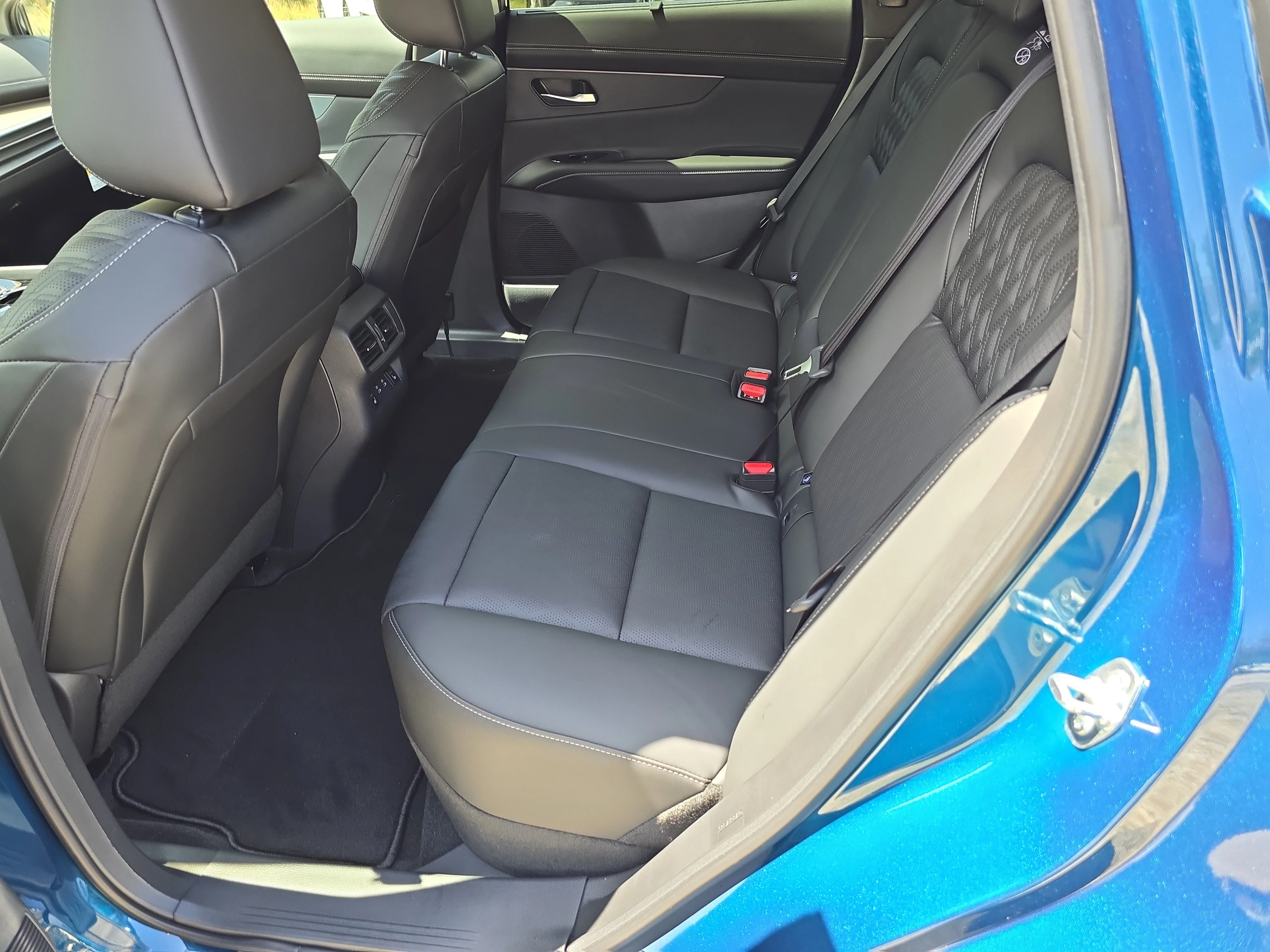 New 2026 Aurora Blue Pearl Metallic Nissan Platinum image 17