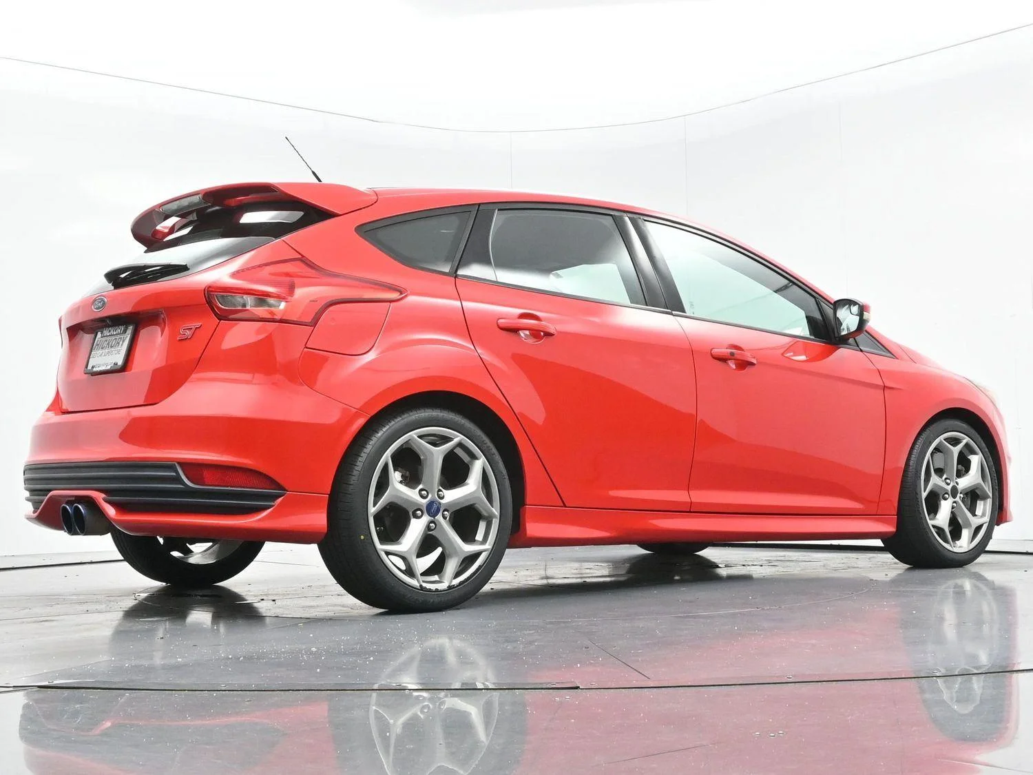 Used 2016 Race Red Ford ST image 46