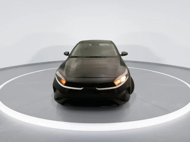 Used 2023 Black Kia LXS image 9
