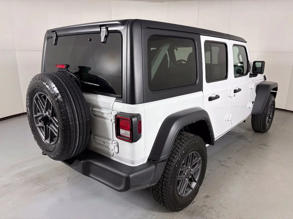 Used 2025 White Jeep Sport S image 8