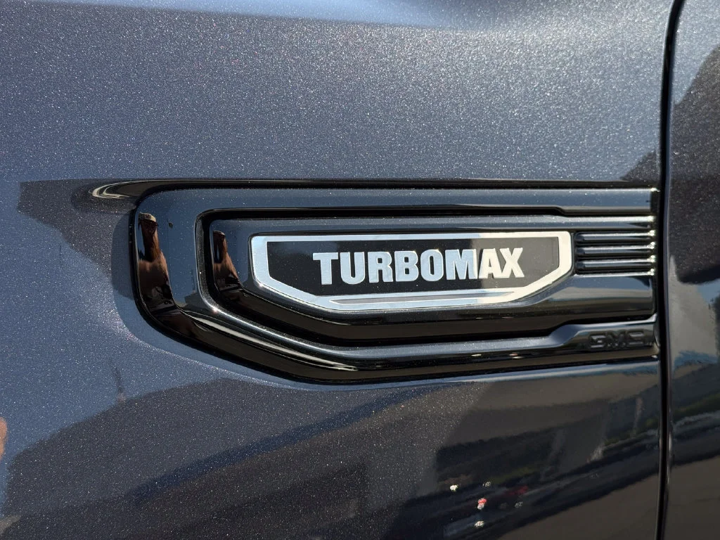 Used 2026 Titanium Rush Metallic GMC Elevation image 12
