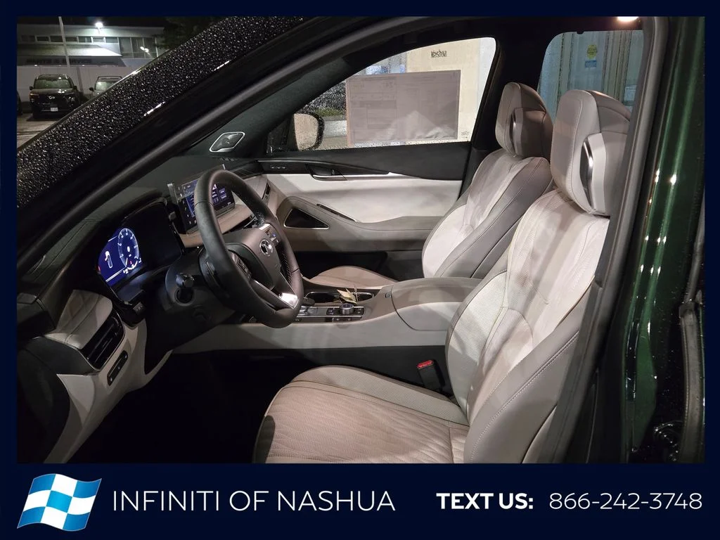 New 2027 2T DEEP EMRLD INFINITI Autograph AWD image 3