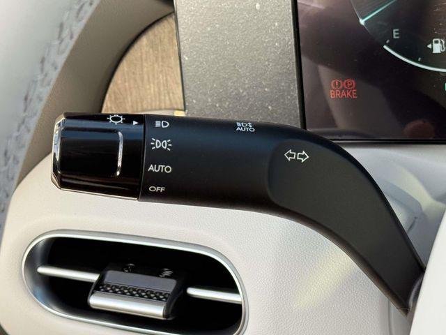 New 2026 White Hyundai SEL AWD image 24