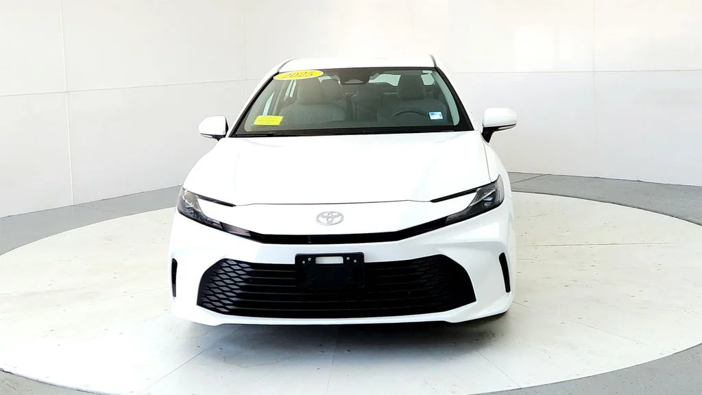 Used 2025 White Toyota LE image 8