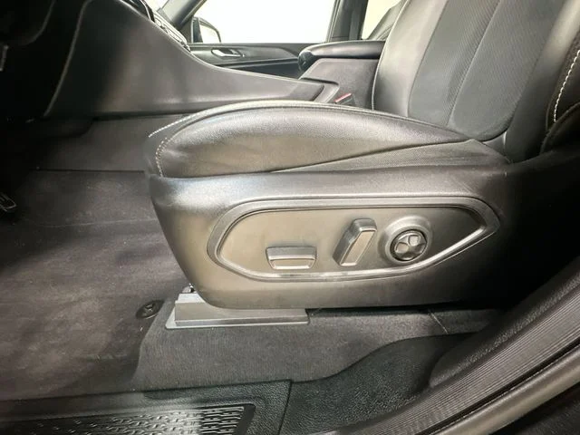 Used 2025 Black Jeep Altitude X image 15