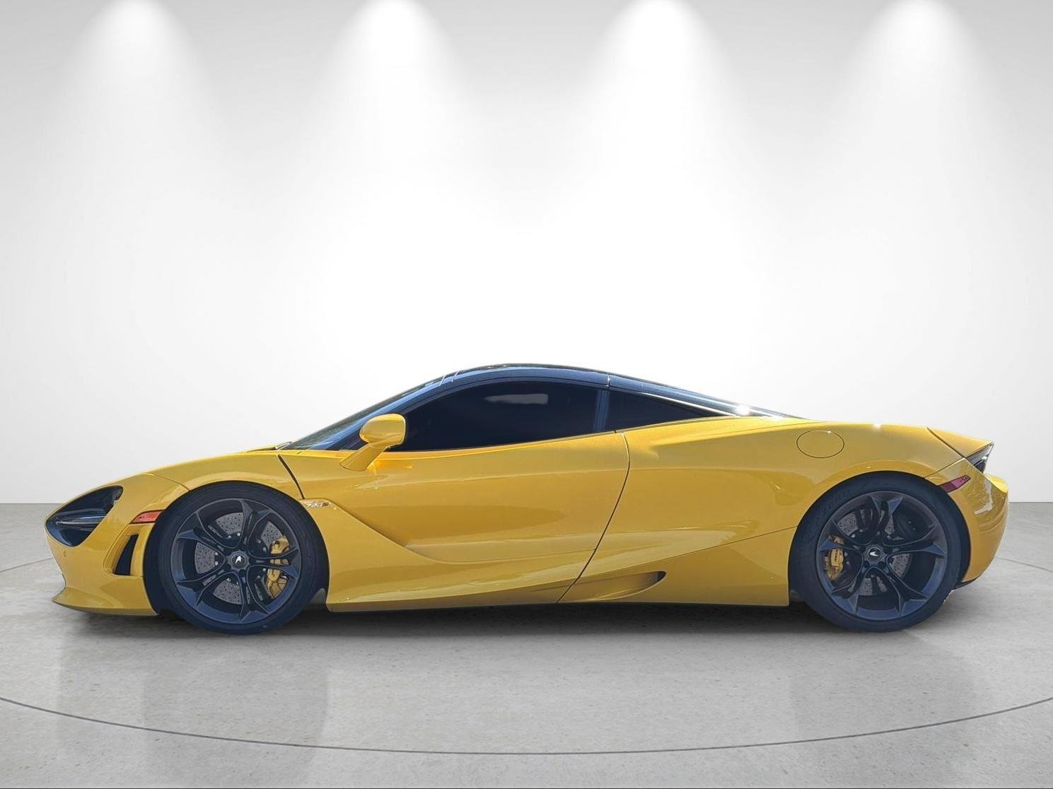 Used 2019 Volcano Yellow McLaren Performance image 2