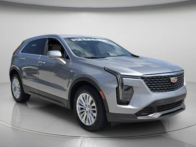 Used 2024 Silver Cadillac Luxury image 9