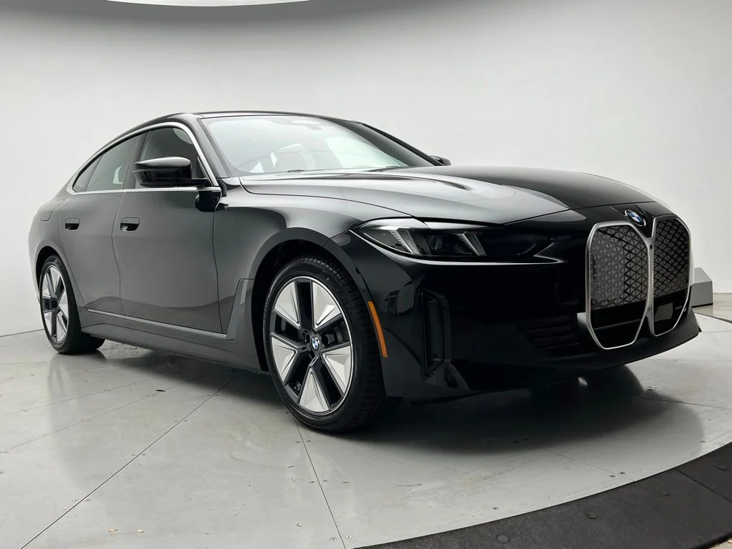 Used 2026 Black Sapphire Metallic BMW eDrive40 image 2