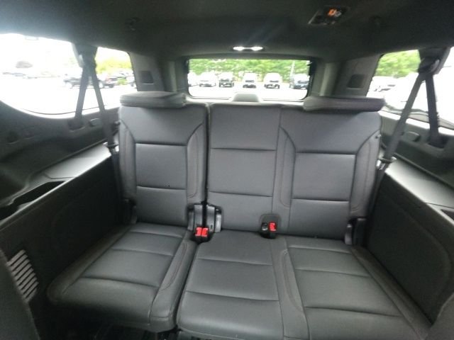 Used 2025 Gray Chevrolet High Country image 33