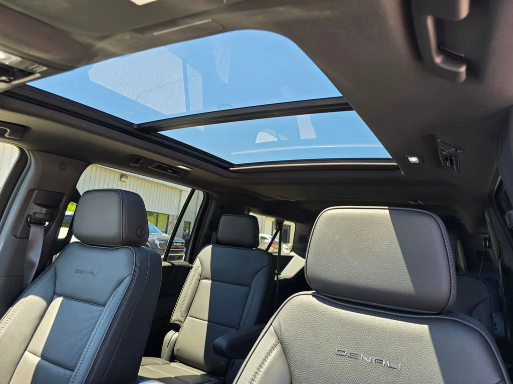 2026 GMC Yukon XL Denali - Photo 14
