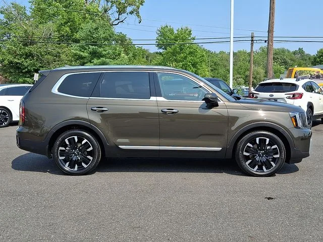 Certified Used 2024 Green Kia SX-Prestige image 8