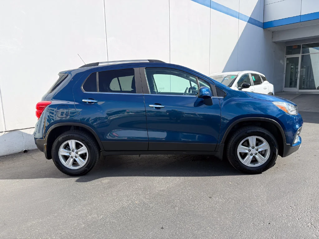 Used 2020 PACIFIC BLUE METALLIC Chevrolet LT image 6
