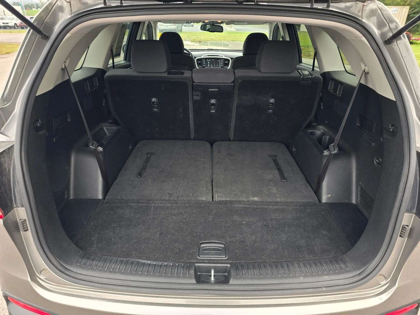 Used 2018 Titanium Silver Kia LX image 26