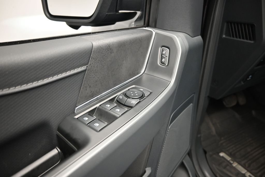 New 2026 Agate Black Metallic Ford XLT image 10