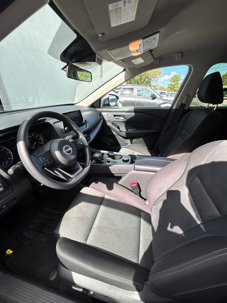 Used 2024 Gray Nissan SV image 12
