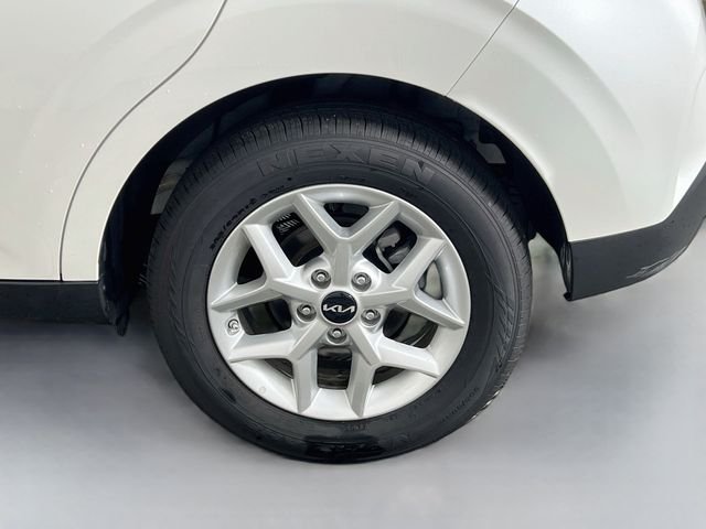 2025 Kia Soul LX - Photo 31