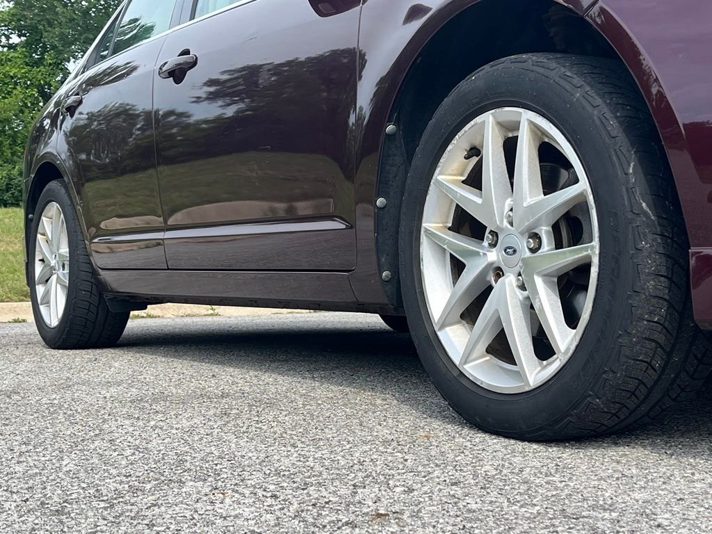 Used 2012 Red Ford SEL image 9