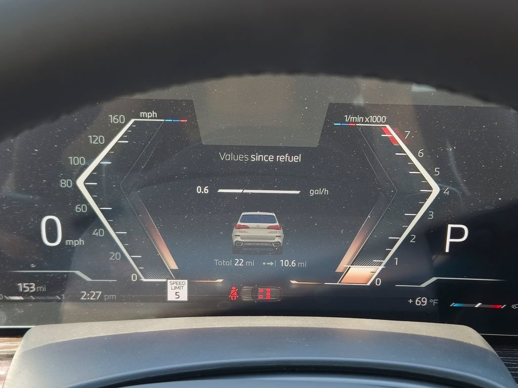 New 2026 Mineral White Metallic BMW xDrive40i image 14