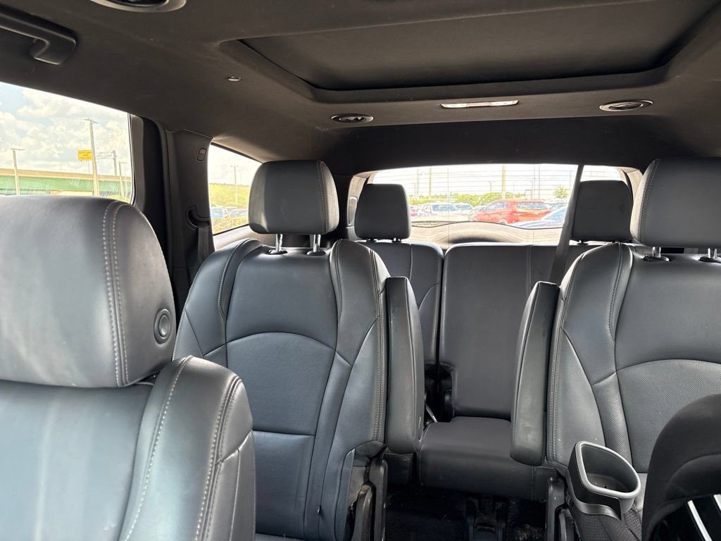 Used 2022 Ebony Twilight Metallic Buick Essence image 7