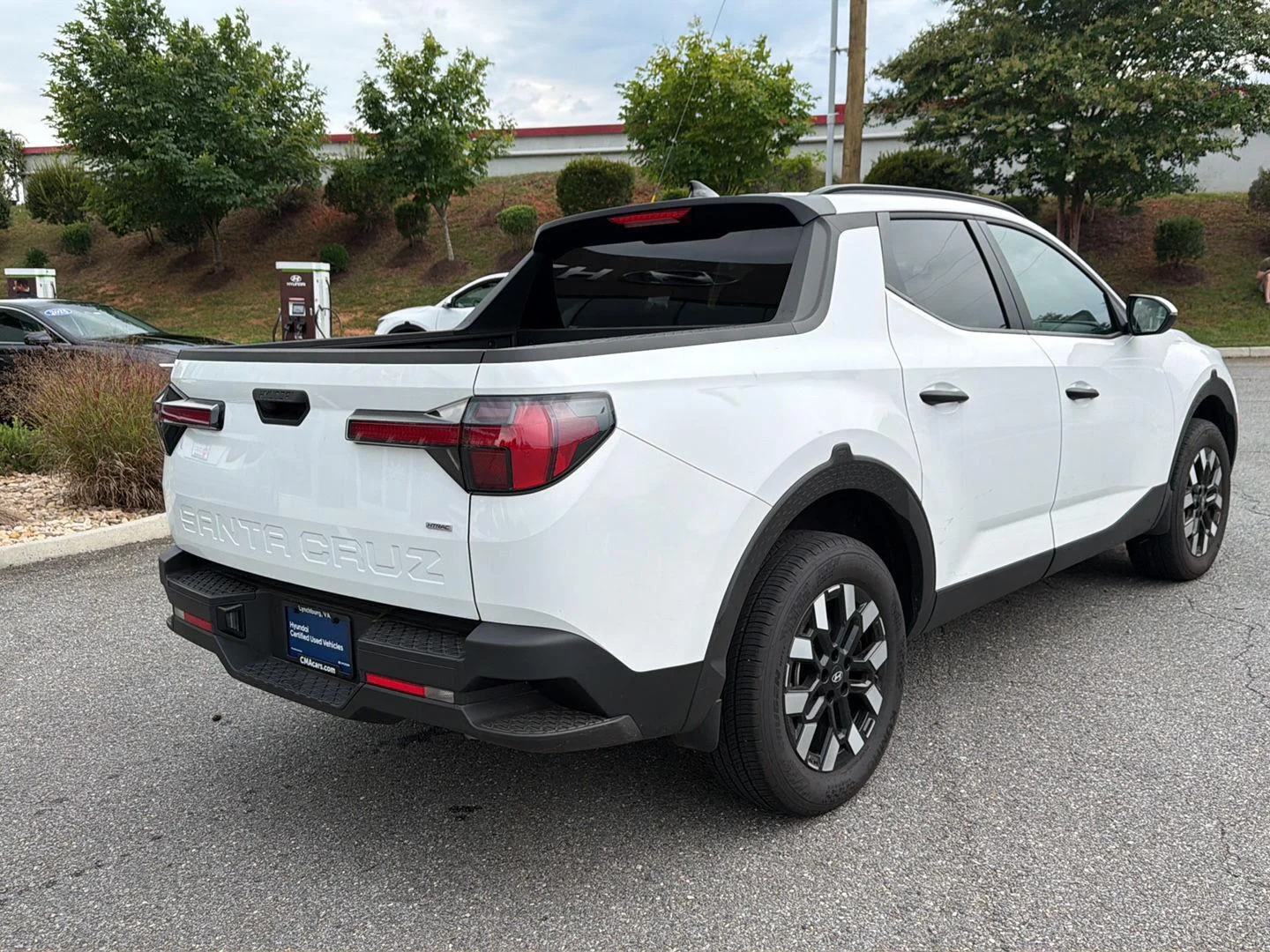 Used 2026 Atlas White Hyundai SEL image 9