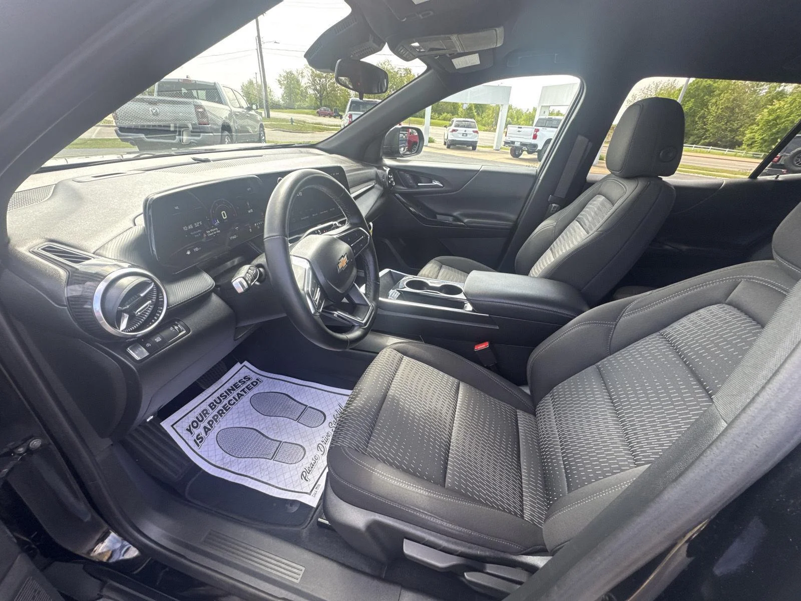 Used 2025 Mosaic Black Metallic Chevrolet LT image 7