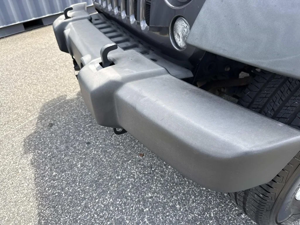 Used 2017 Gray Jeep Unlimited Sport image 11