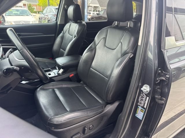 Used 2020 Gray Kia S image 10