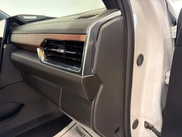 Used 2025 White GMC Denali image 44