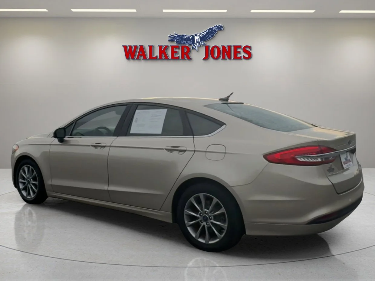 Used 2017 Tan Ford SE image 5