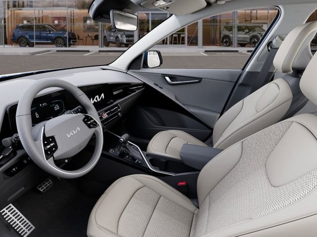 2025 Kia Niro EX Touring - Photo 17