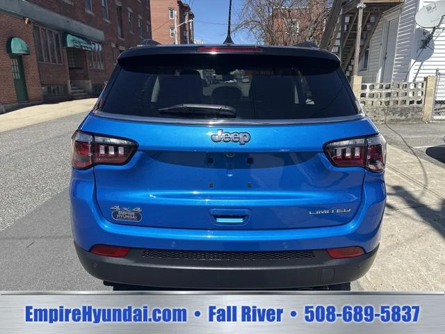 Used 2022 Blue Jeep Limited image 4