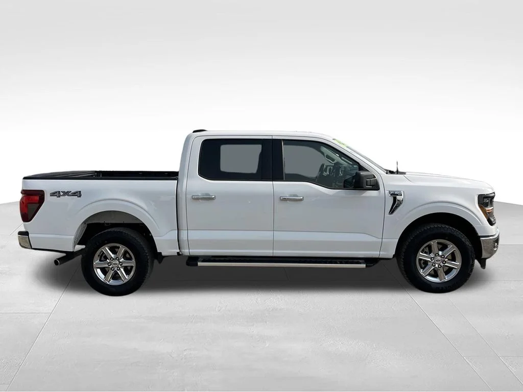 Used 2025 White Ford XLT image 4