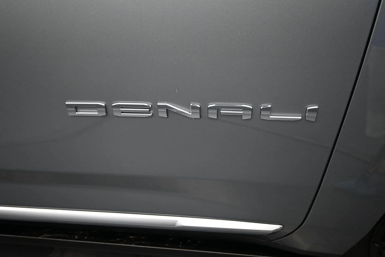 2026 GMC Yukon XL Denali - Photo 7