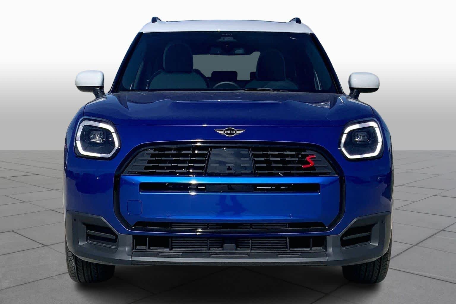 New 2026 Blazing Blue Metallic MINI Signature Plus image 3